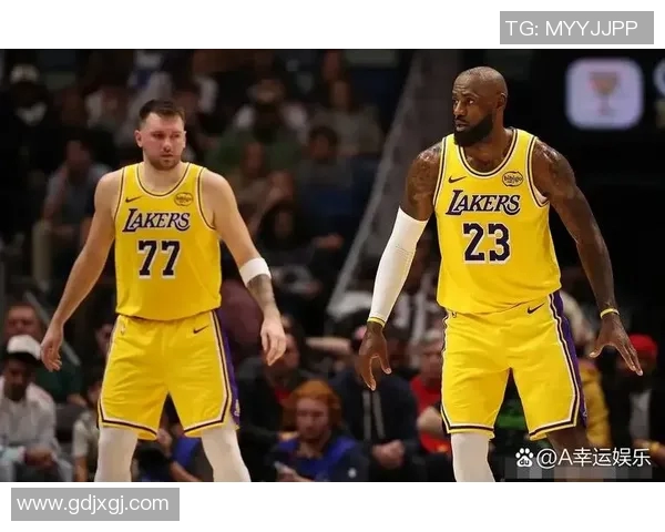 黄蜂与湖人精彩对决回顾录像分析与精彩瞬间重温